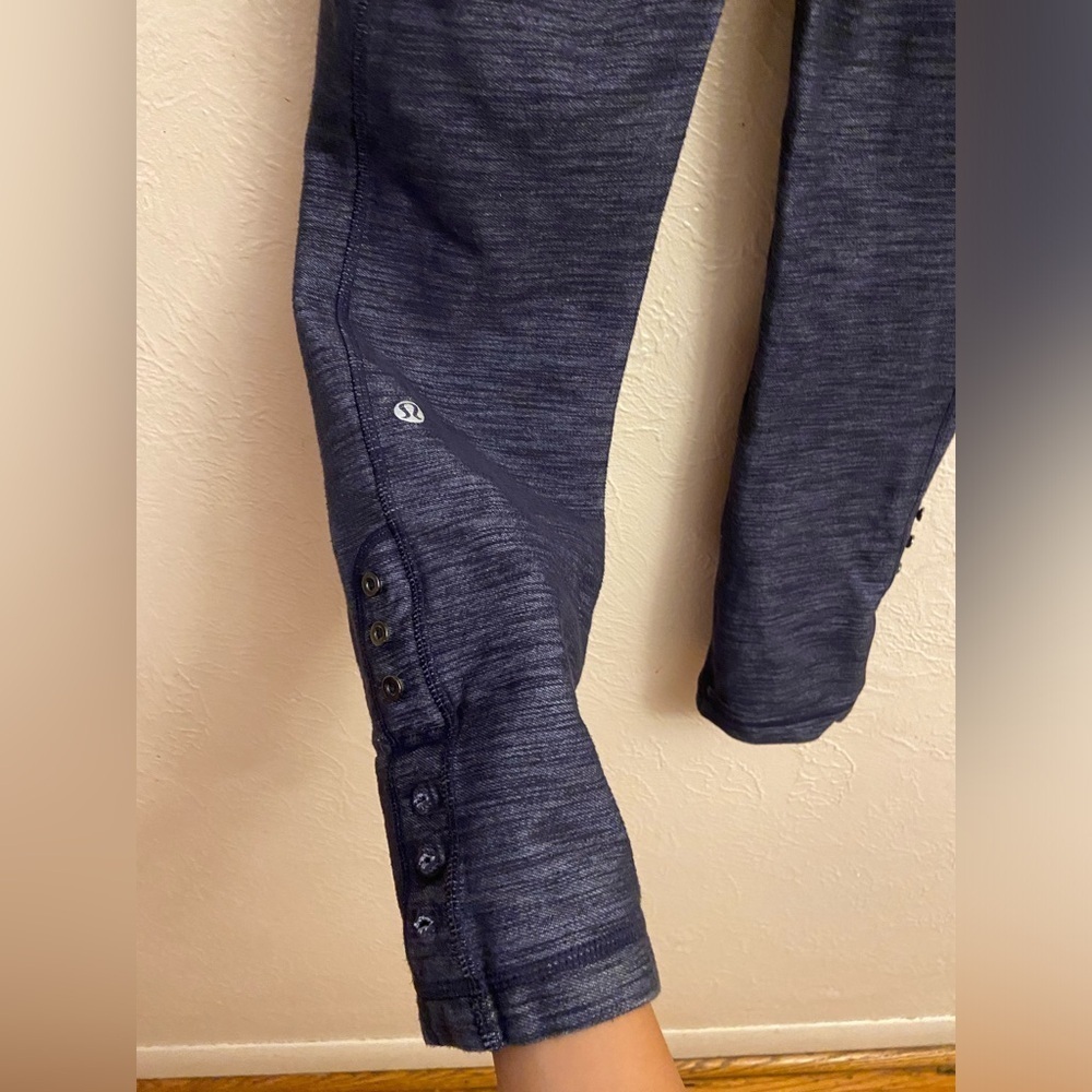 Lululemon legging - Picture 6 of 10